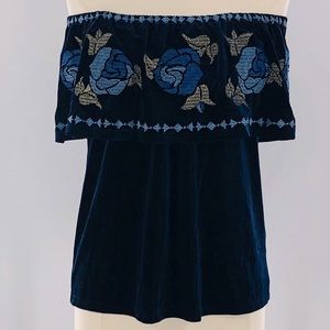 NWT Francesca’s Navy Velvet Rose Embroidered Top